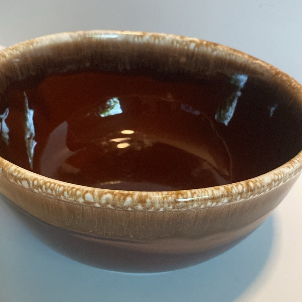 McCoy Brown Drip Glaze 8” Vintage Pottery Mixing Bowl - Picture 2 of 12